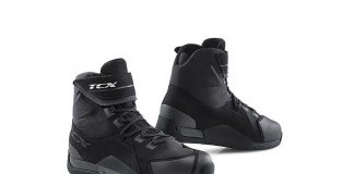 TCX District Waterproof. La sneaker da moto TCX District Waterproof