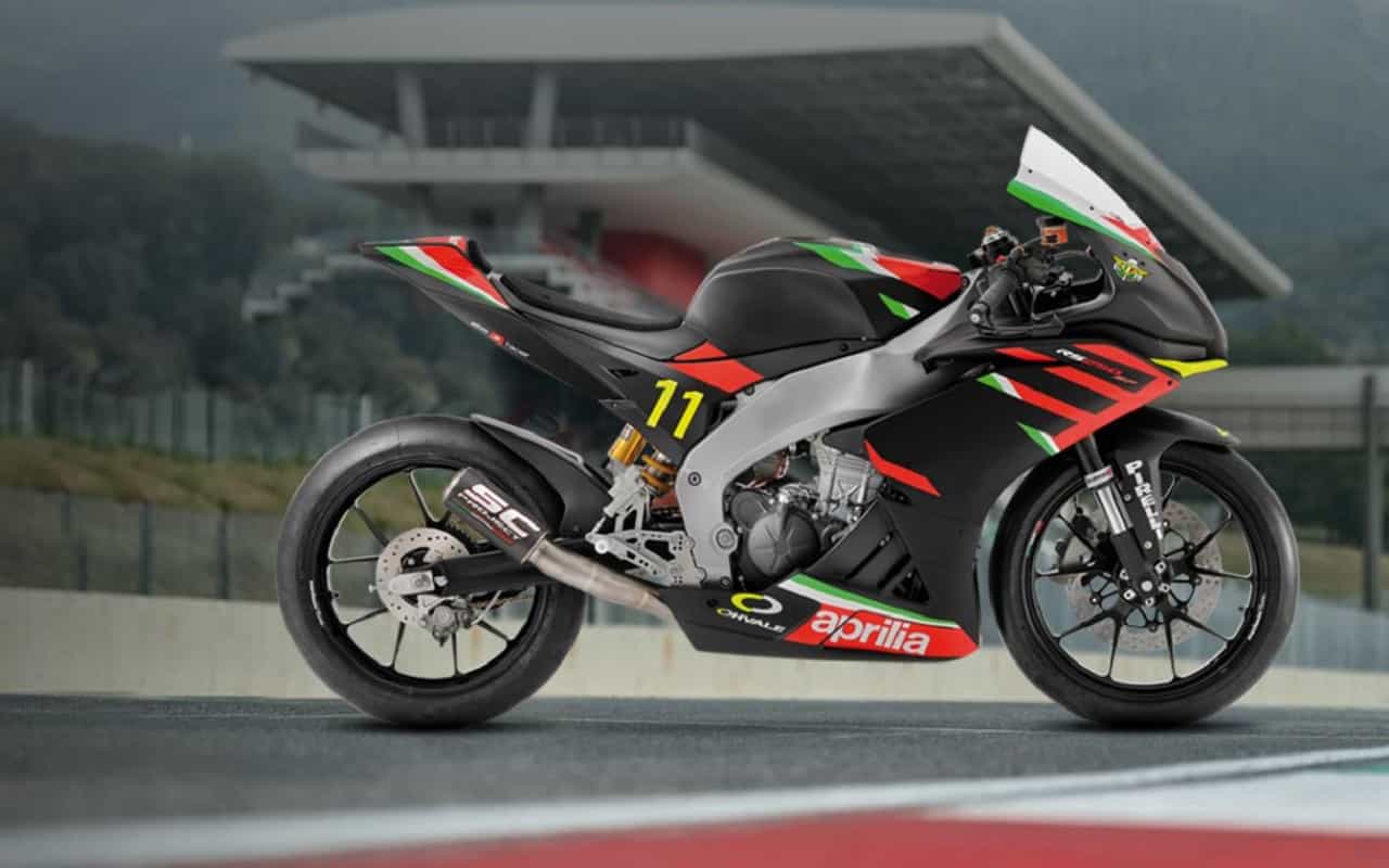 VIDEO: Romano Albesiano presenta Aprilia RS250 Romano Albesiano presenta Aprilia RS250