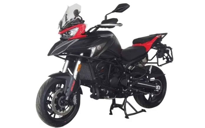Benelli TRK 902 2025